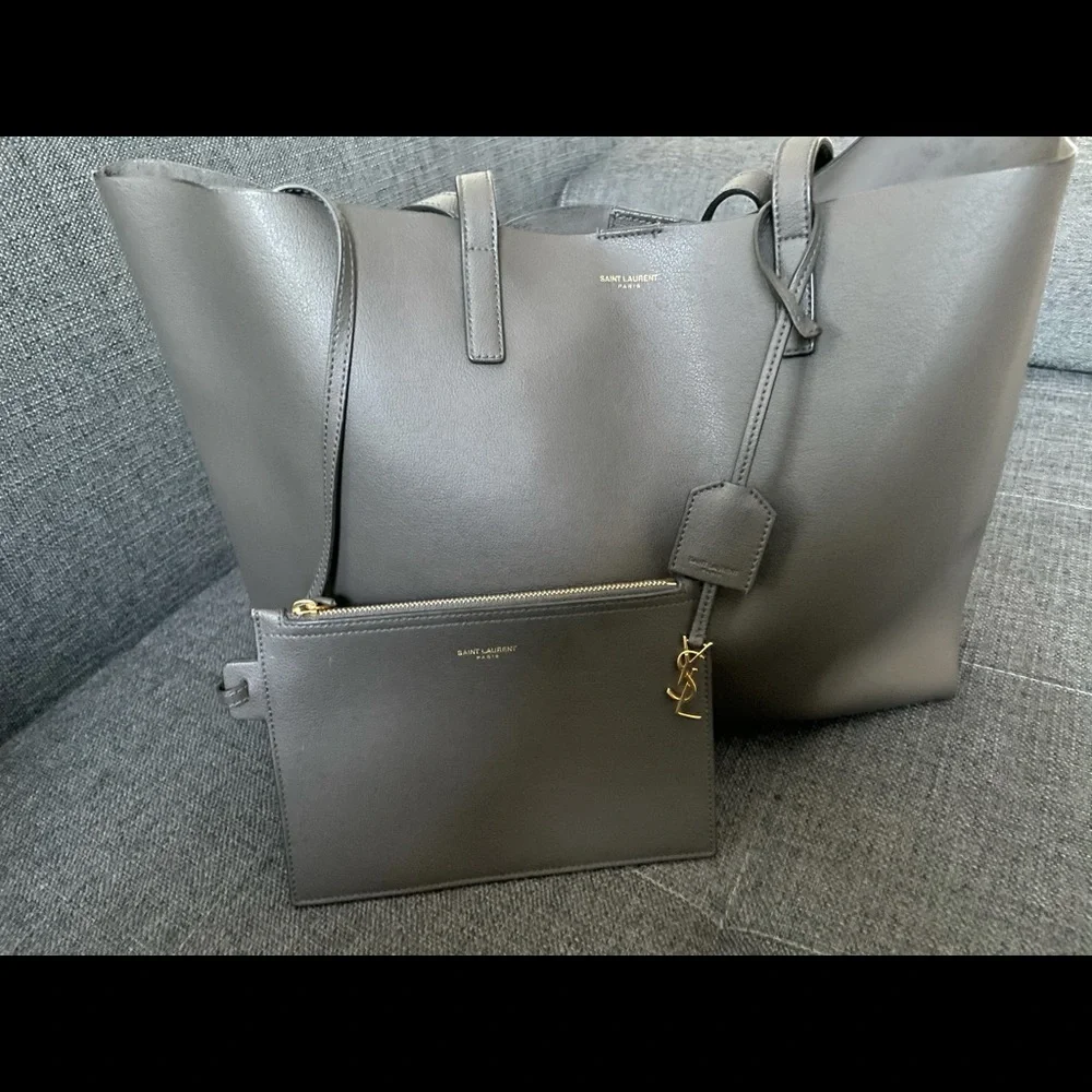 YSL Yves Saint Laurent grey tote with pouch - Picture 14 of 16